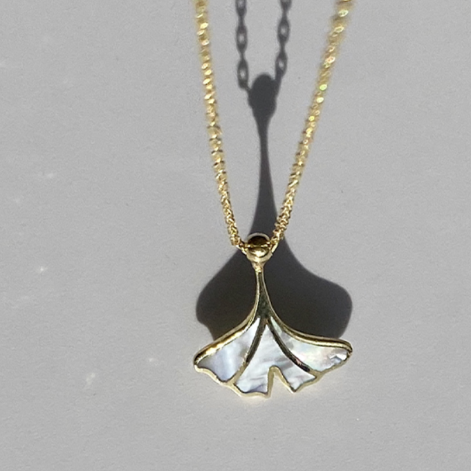 GINKO - Collier Pendentif Nacre en Argent Massif 925