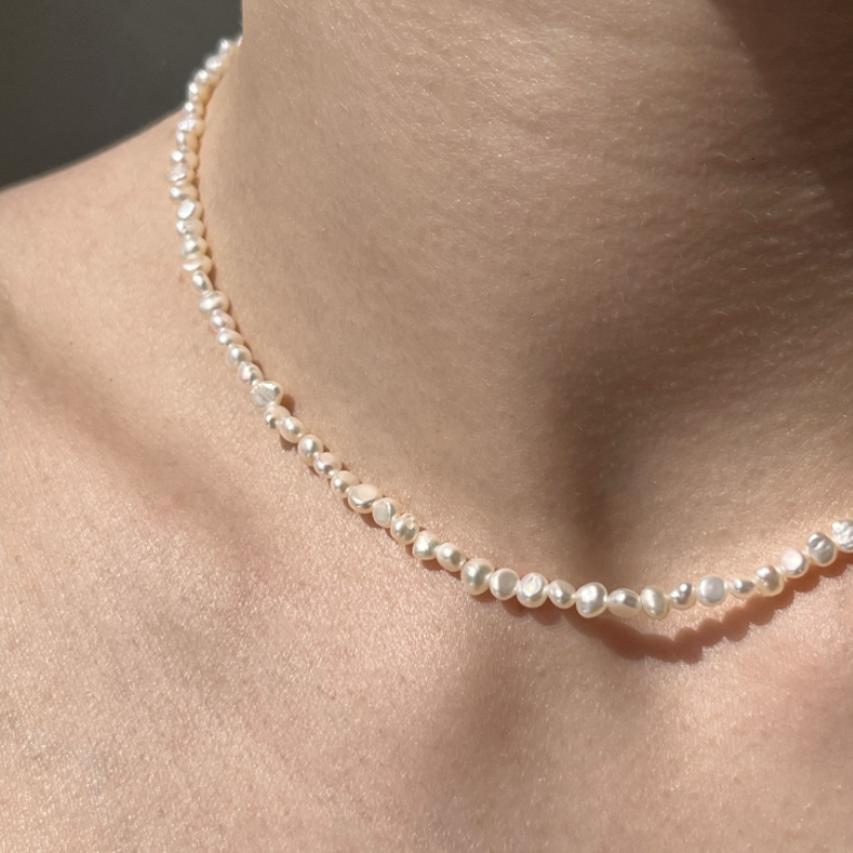 DIONE - Collier de Perles Baroques en Argent Massif 925