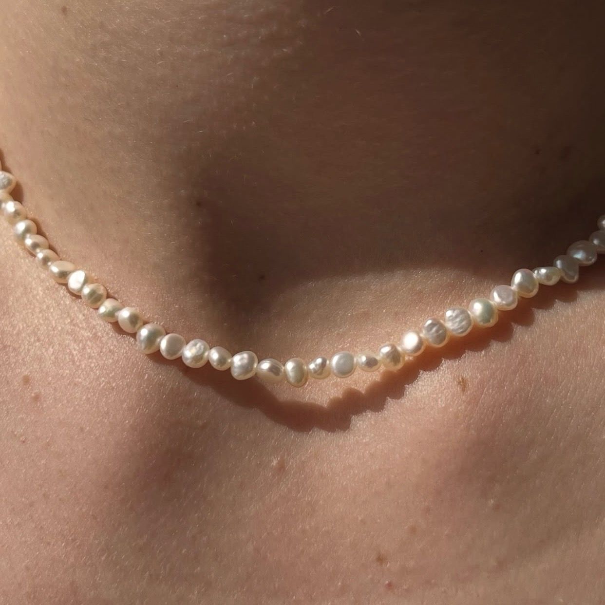 DIONE - Collier de Perles Baroques en Argent Massif 925