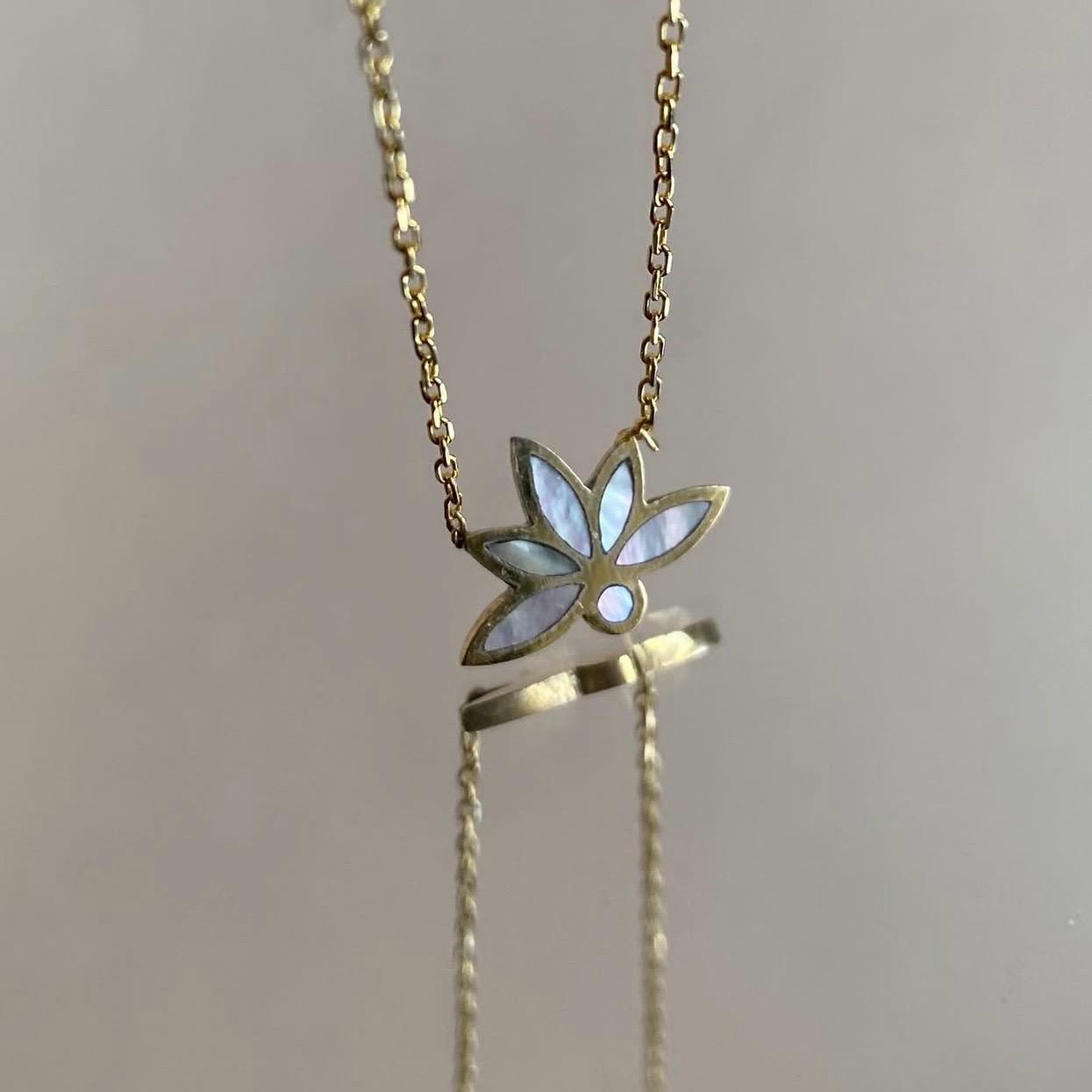 LOTUS - Collier Pendentif Nacre en Argent Massif 925