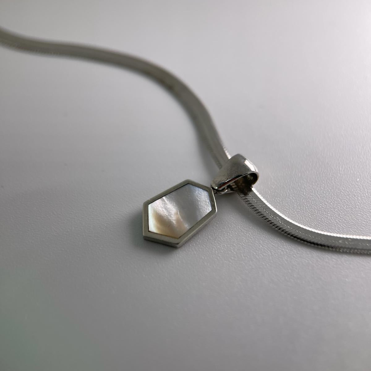 NAÏA - Collier Pendentif Nacre en Argent Massif 925